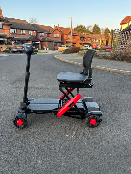 BeeBumble Auto-Folding Mobility Scooter | BeeUnique Mobility