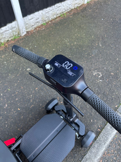 BeeBumble Auto-Folding Mobility Scooter | BeeUnique Mobility