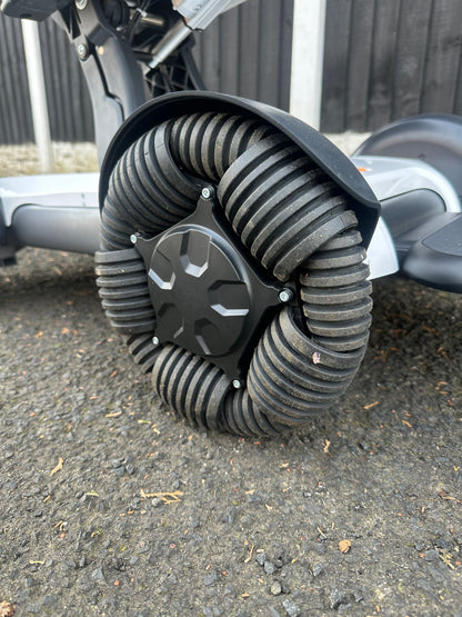 BeeAlien Powerchair — Advanced Electric Wheelchair UK | BeeUnique Mobility