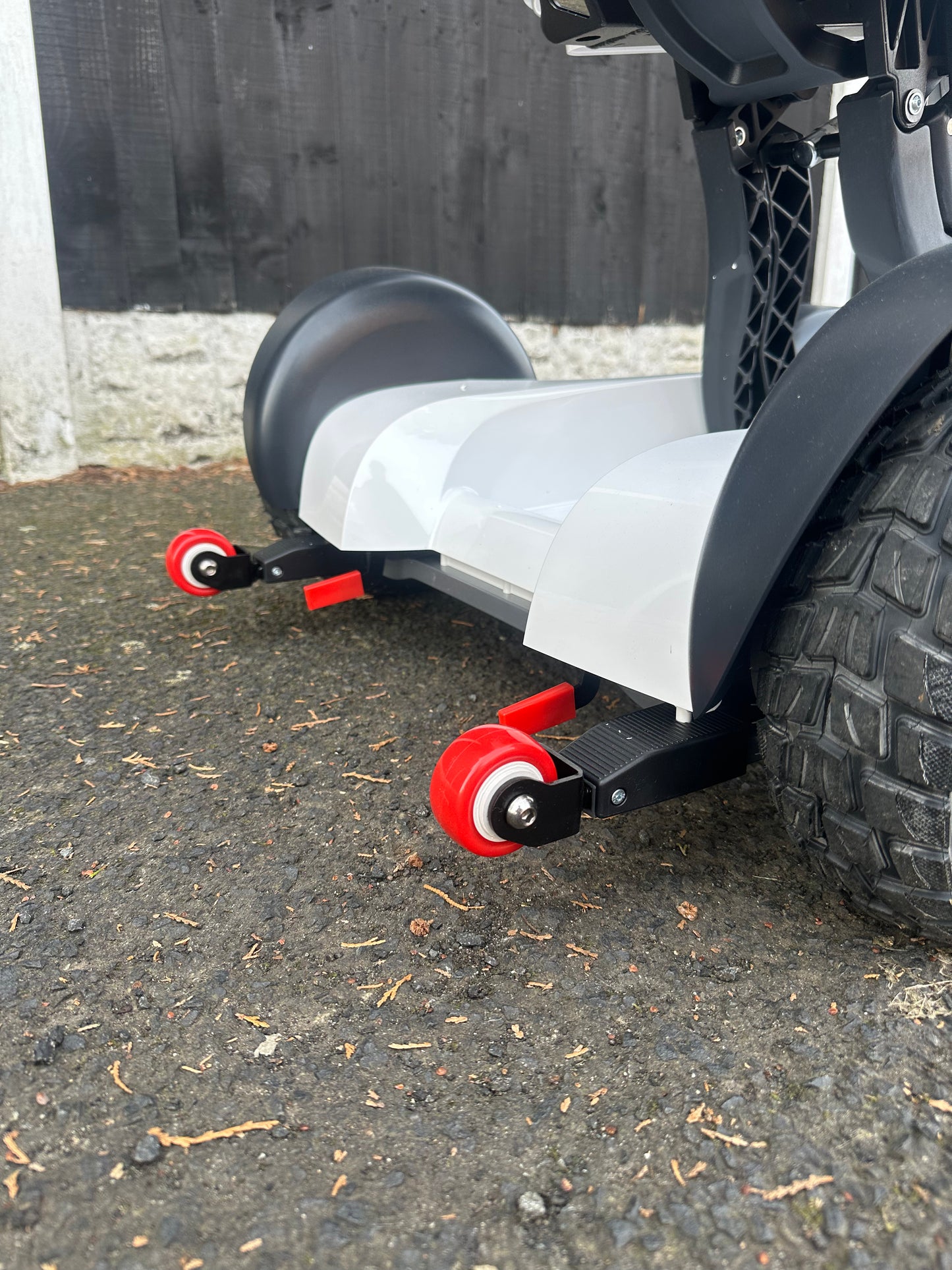 BeeAlien Powerchair — Advanced Electric Wheelchair UK | BeeUnique Mobility