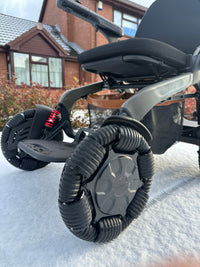 BeeAlien Pro Max | Smart Powerchair - £3,650 | BeeUnique Mobility